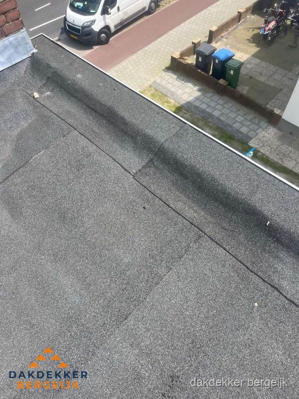 Kosten dakisolatie: plat dak met bitumen dakbedekking in Bergeijk Kosten dakisolatie: plat dak met bitumen dakbedekking in Bergeijk